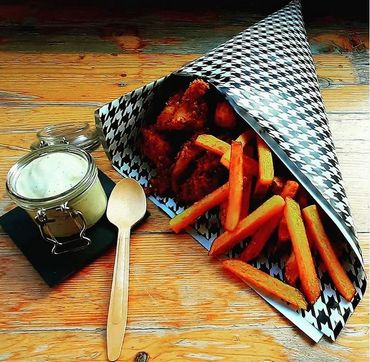 CRISPY FREERANGE CHICKEN AND FRIES WITH TRUFFEL MAYONNAISE
