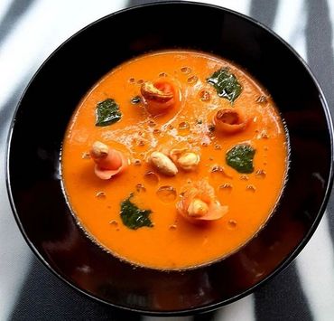 GAZPACHO WITH NUTS AND SMOKED SALMON TROUT