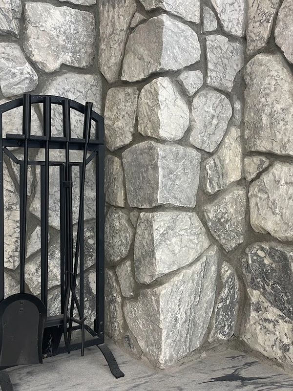 Glacier White thin stone veneer with corners 