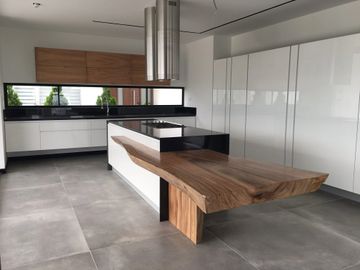 Meson Isla en madera