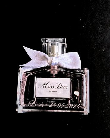 perfume bottle engraving