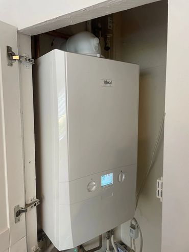 777 Plumber Combination boiler installation 