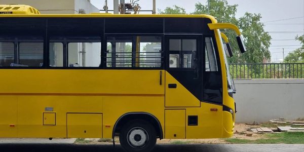 Aerocoach Aero dx model school bus side view