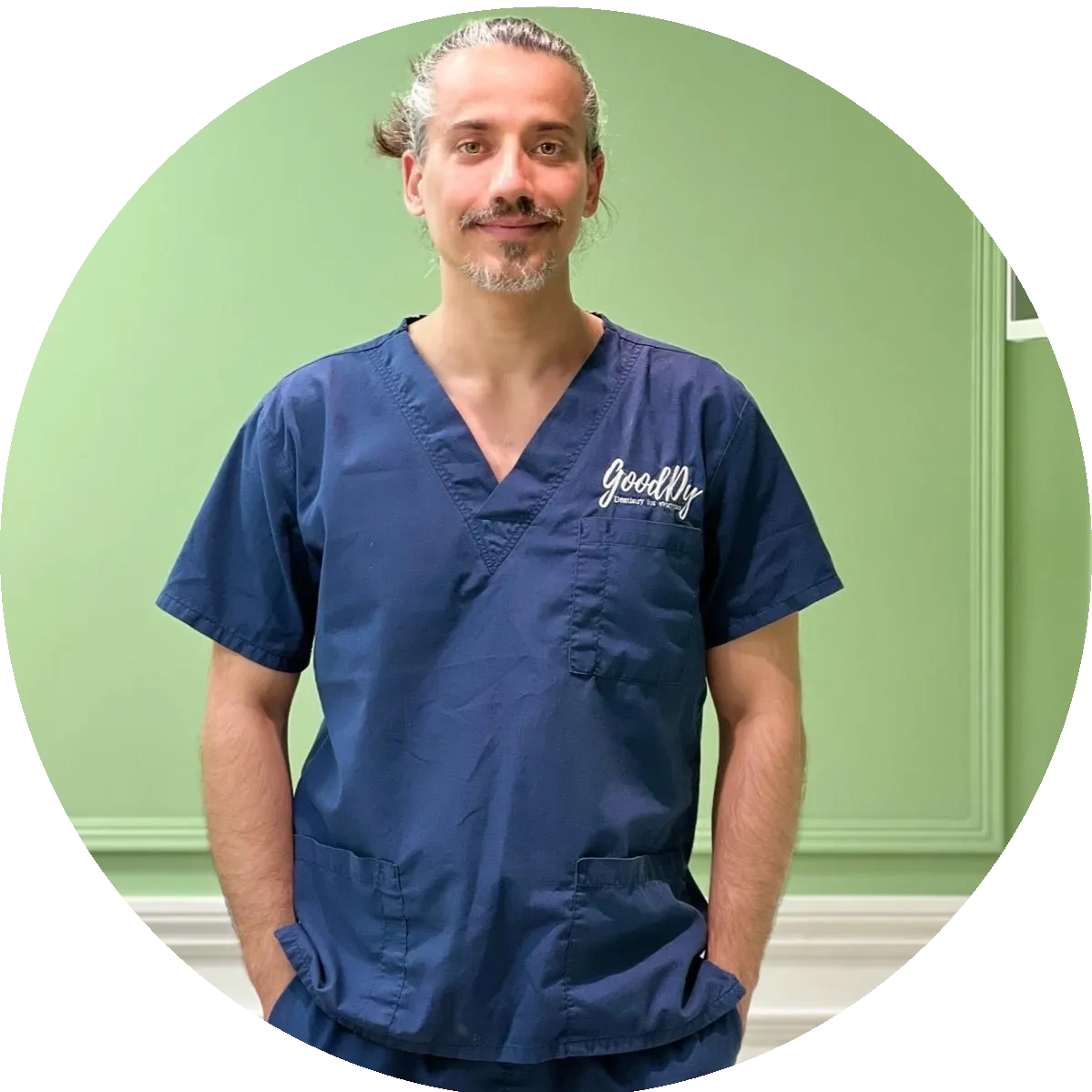 Meet your Host - Carlos Neto