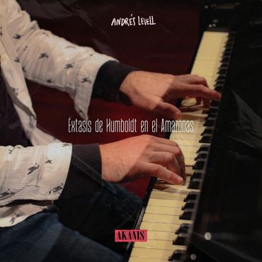 Manos tocando piano con texto de título y autor.