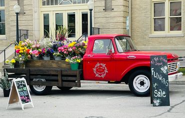 Beautiful unique flowers sold by the stem to make your own bouquet.