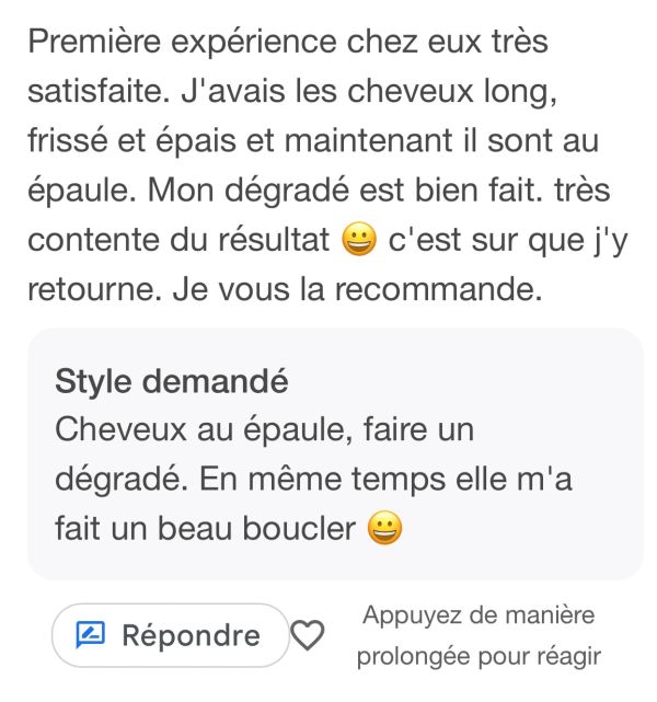 Avis positif sur une coupe dégradée et bouclée aux épaules.