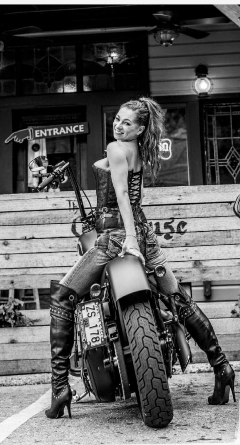 Eureka Springs Fling Rally Motorcycles, Restaurant, Bar