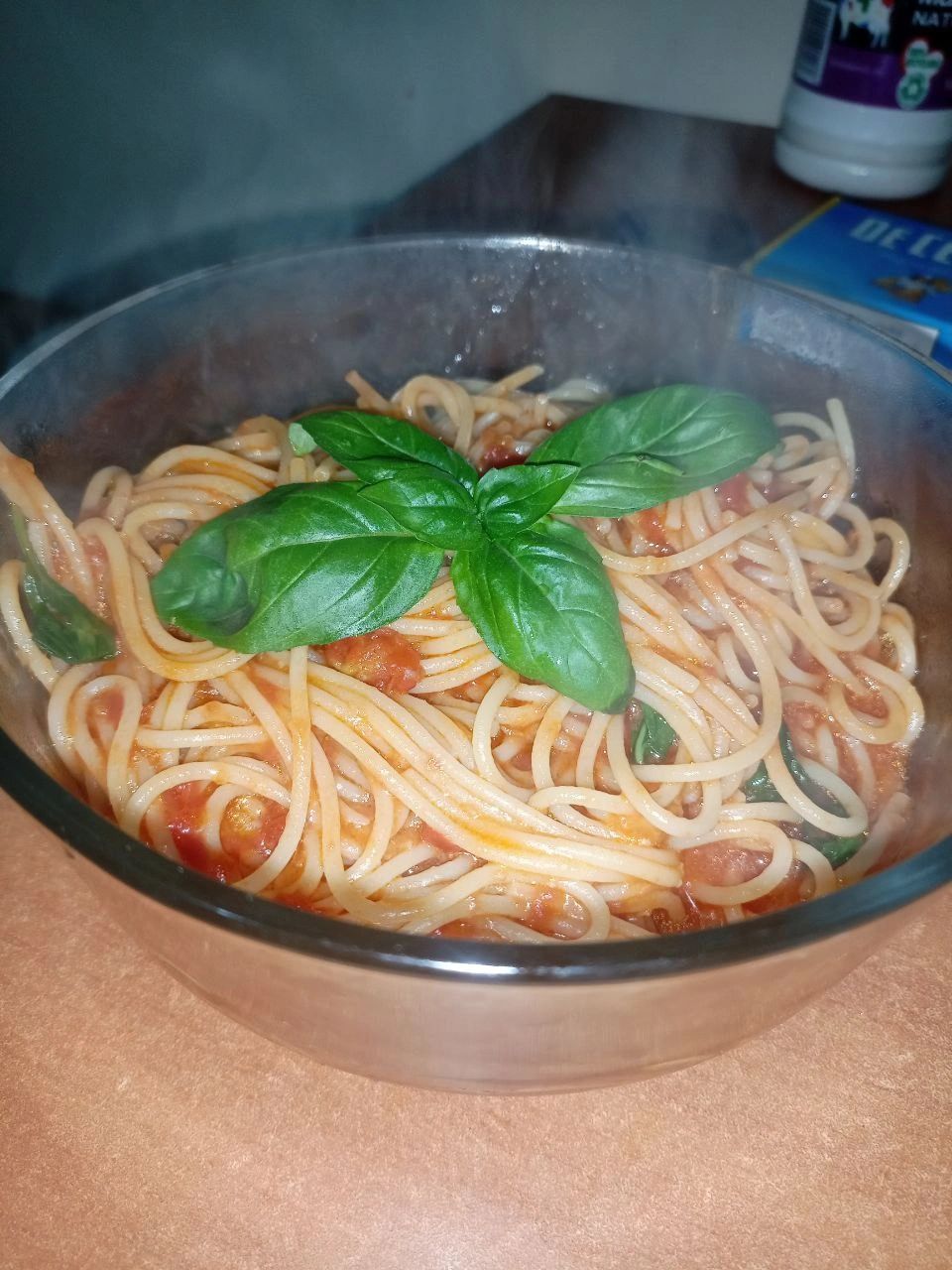 Spaghetti in Tomato Sauce