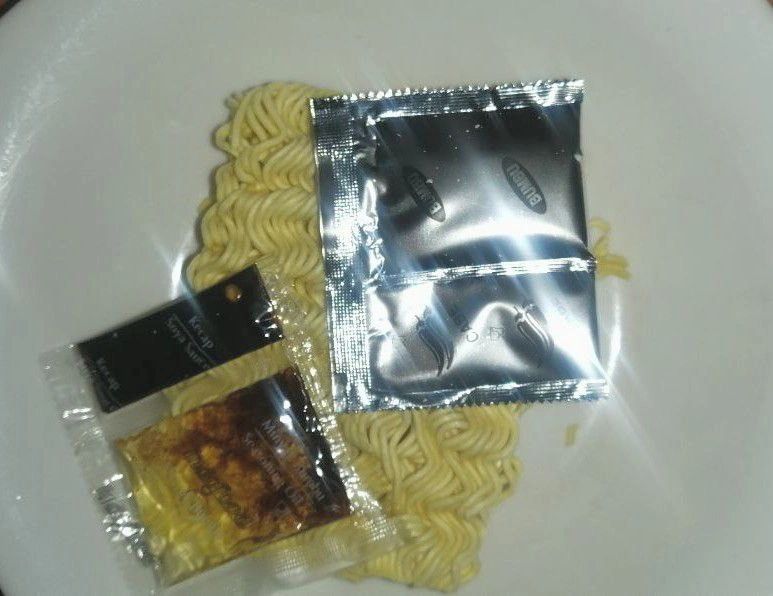 Mi Goreng Noodle Pack Constiuents