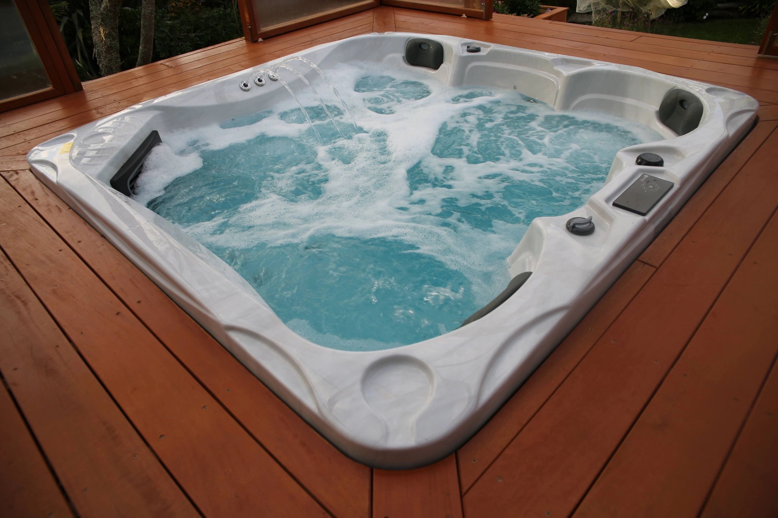 Example of a spa pool built into your deck