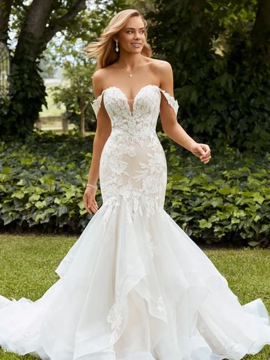 Sweetheart Neckline Wedding Dresses: Romantic Styles for Every