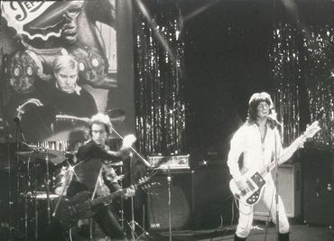 The Pop, Live at The Whisky, the early band as a 3 piece with their Pop-Art slideshow, David Swanson