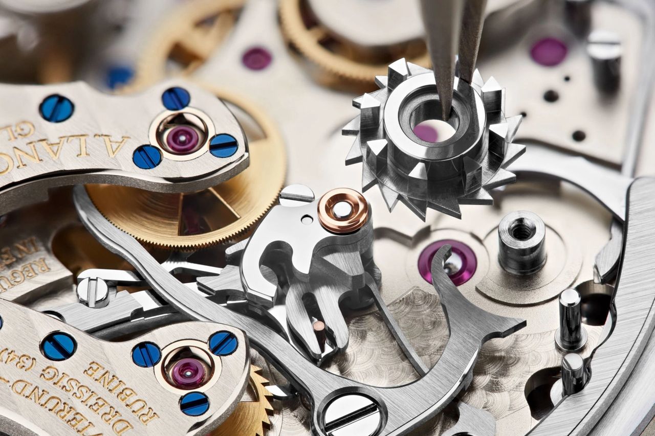 The "Column Wheel" being installed inside the Lange Calibre L951.5 of the Datograph