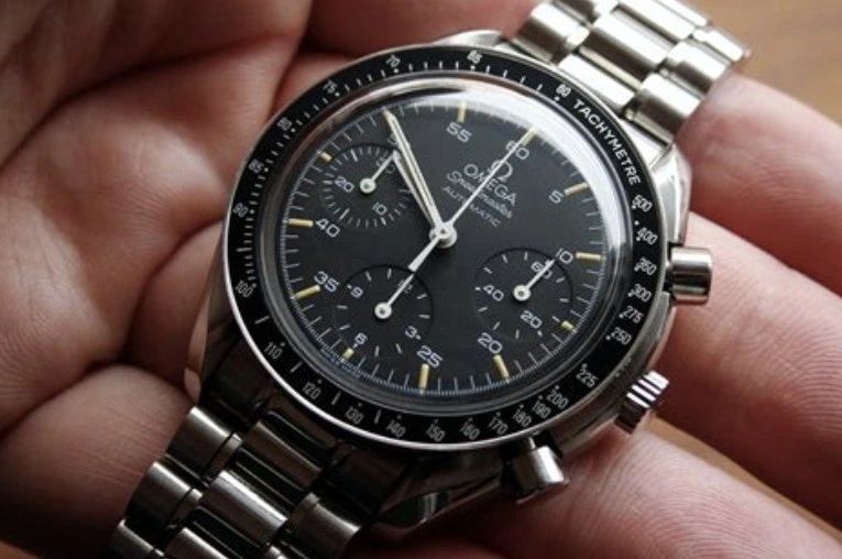 An iconic and legendary watch, the Speedmaster is one of the most perfect, robust and timeless timepieces out there! An iconic and legendary watch, the Speedmaster is one of the most perfect, robust and timeless timepieces out there!