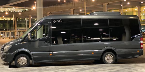 Mercedes Sprinter Vip Class en Aeropuerto