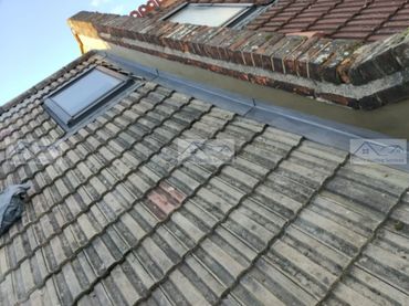 Lead tile roof