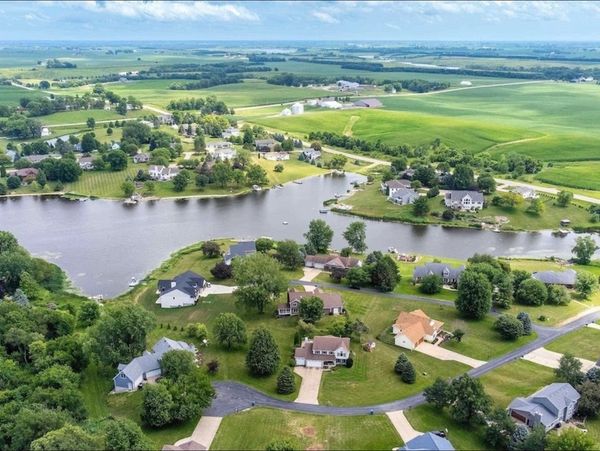 eldridge-iowa-home-for-sale