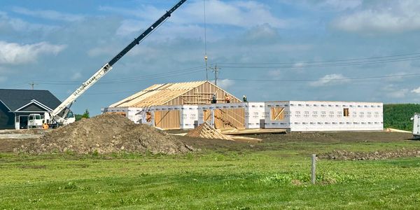 eldridge-iowa-new-construction-villa