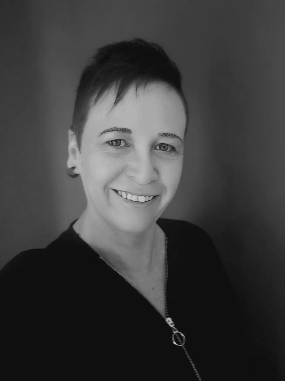 Logo for René Hudson, a life coach focused on living life to its fullest.