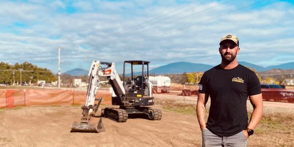 Contractor, Michael Welch excavation contractor in Grants Pass 