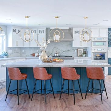 Azure Escape Kitchen | Niva Designs
Silver Award Winner 
Architect: RMG Space Design