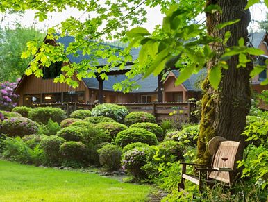 Eagle Rock Lodge in Vida, OR