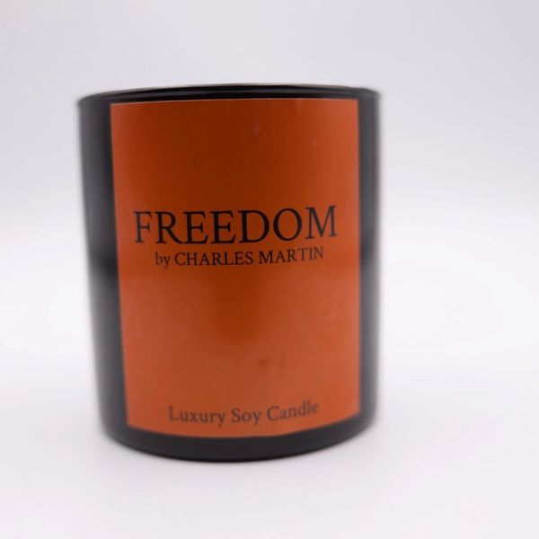 Tonka Bean, Oud, Dark Musk, Light Musk, Rum