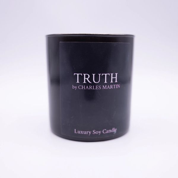 Candle jasmine , saffron,intoxicating,ambergris 