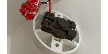 Poor wiring in a 1950s installation (lighting circuit added) - Neutral termination loose causing ope