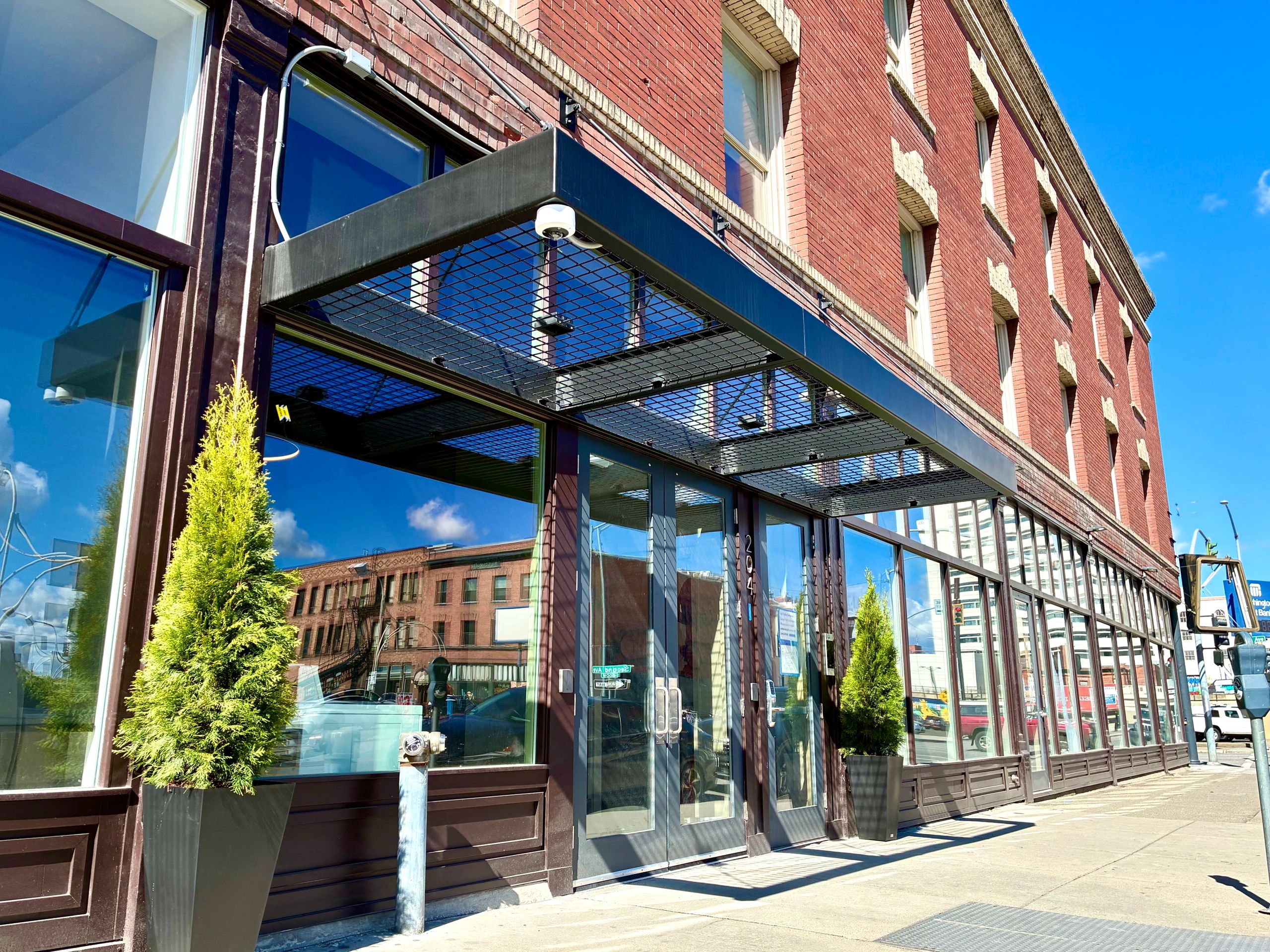 Historic Collins Apartments
