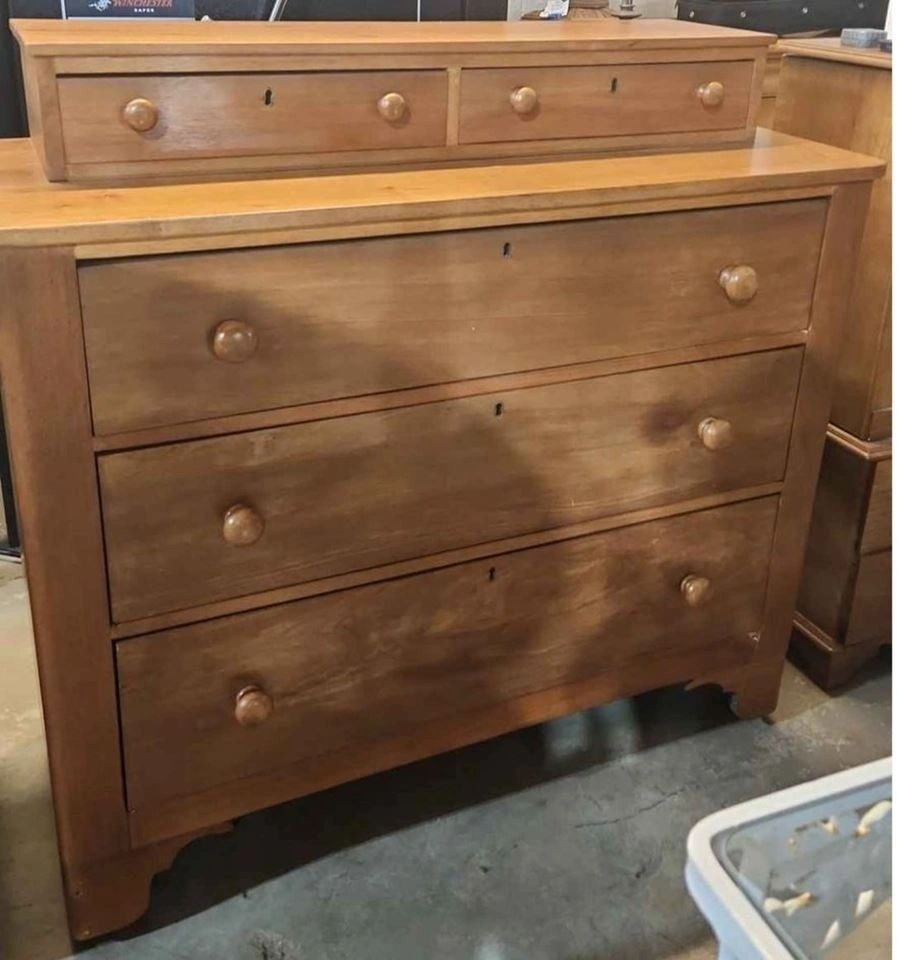 Antique 3 Large Drawer 2 Small Gentleman's Chest/Dresser. No Key. All