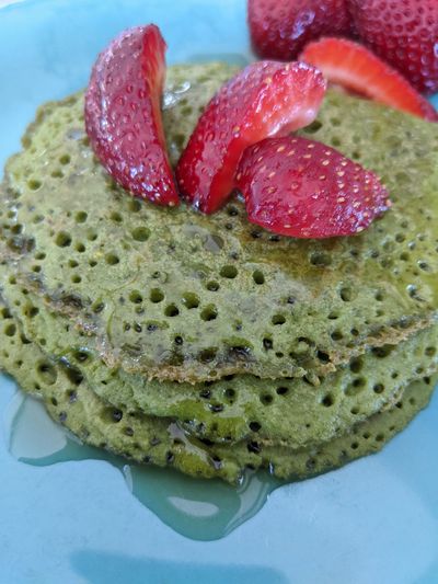 Gluten free pancakes, rolled oats, amaranth, kale