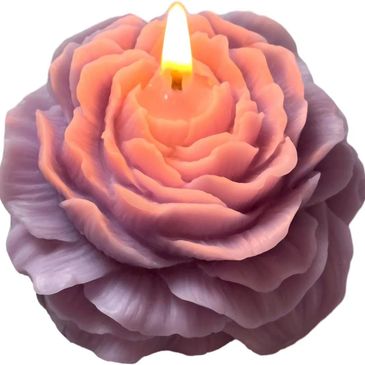 Lavender candle with soft floral scent for relaxation, reflection and emotional calm stress relief