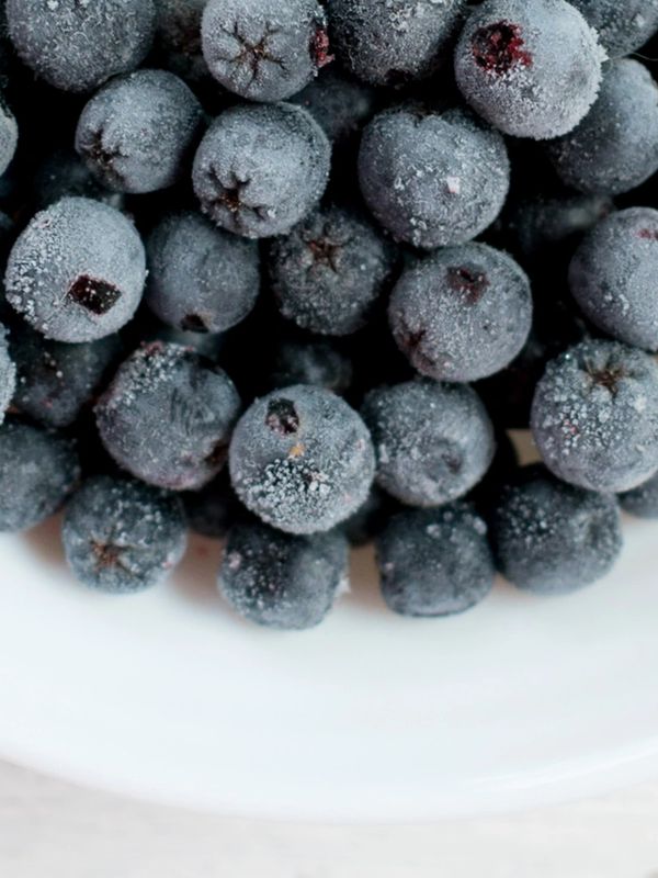 frozen aronia berries