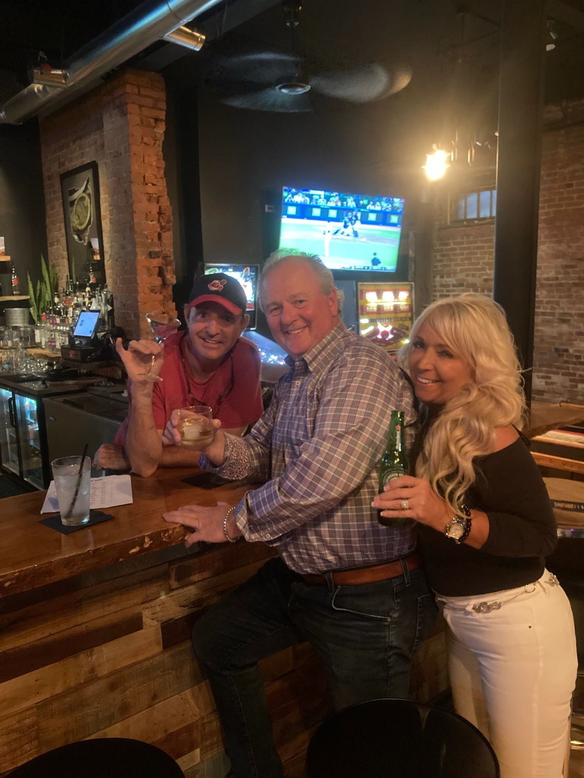 Moe's Tavern photo
