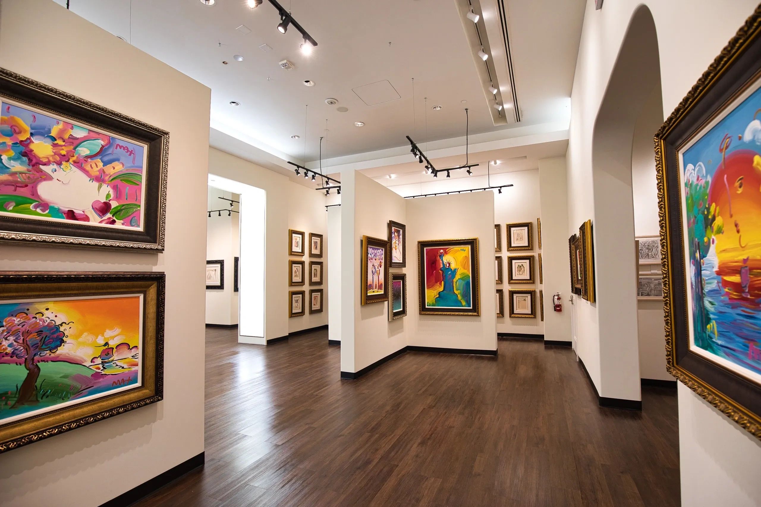 Park West Fine Art Museum & Gallery