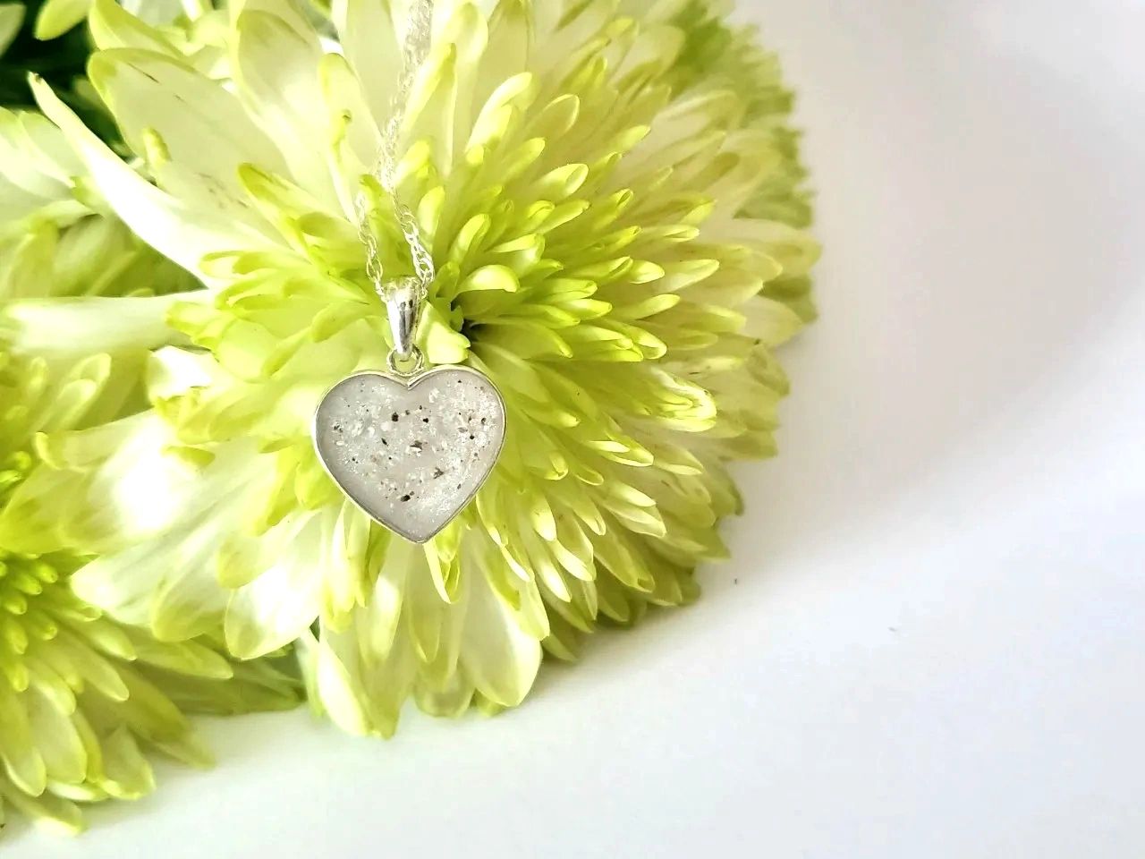 Ashes into keepsakes cremation jewellery memorial ashes jewellery