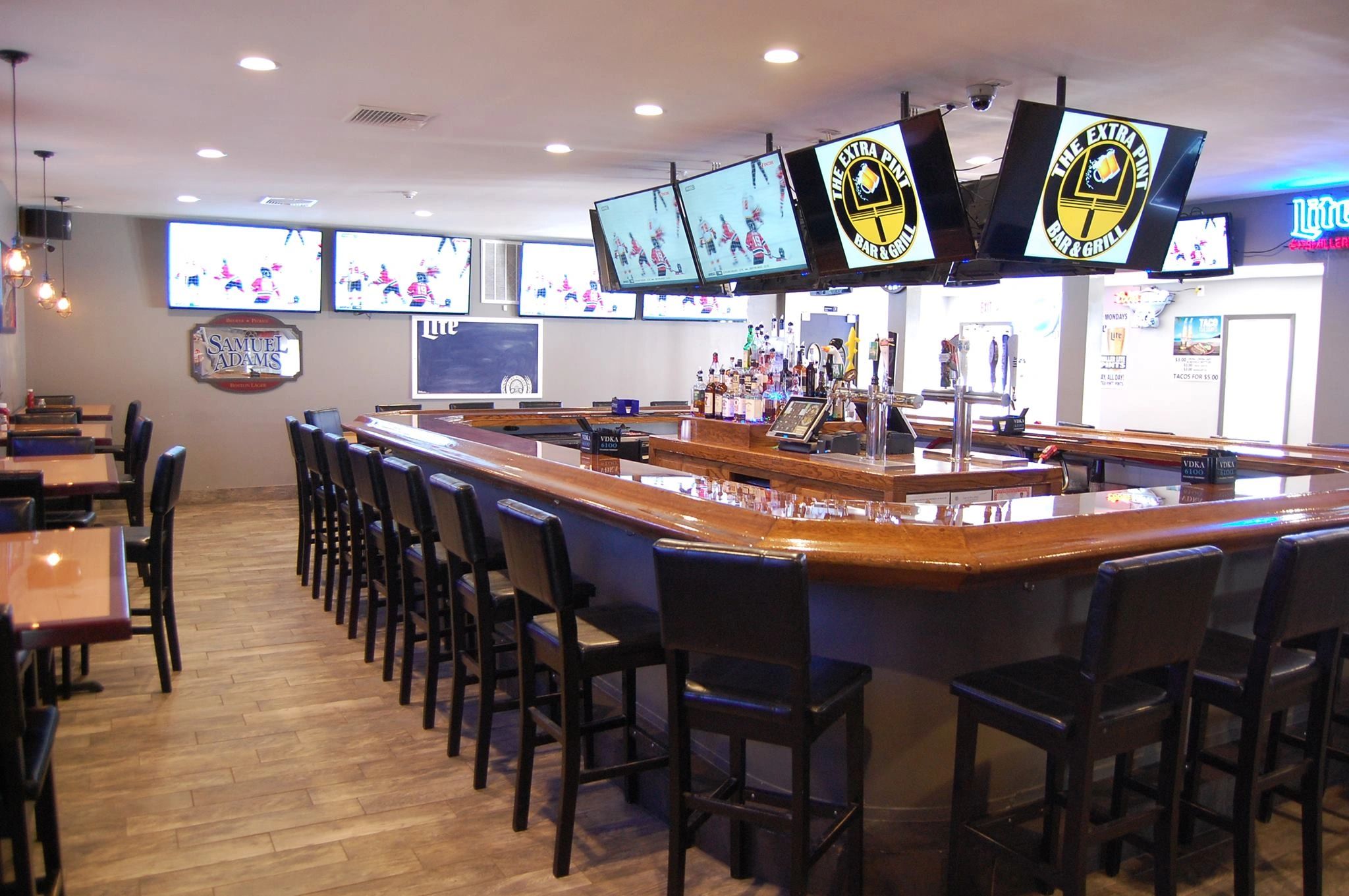 THE EXTRA PINT Sports Bar, Take Out, Bar and Grill