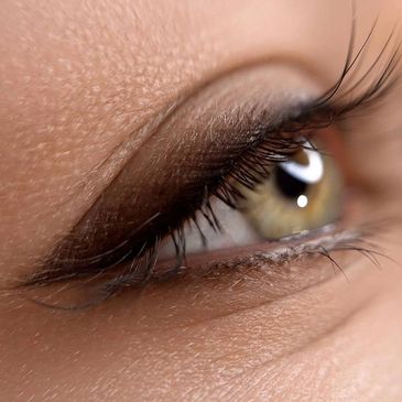 Permanent makeup eyeliner