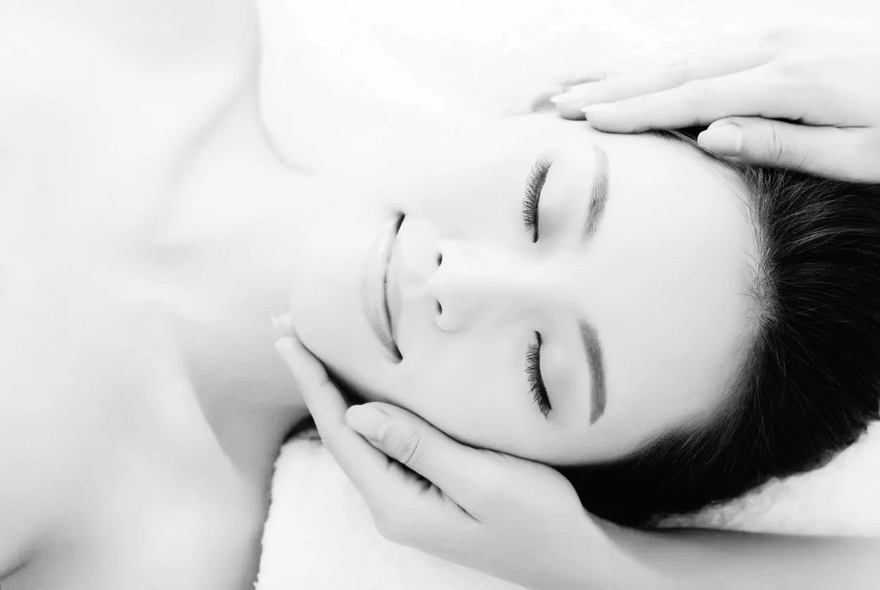 Pretty Please Skin and Lash Bar Lash Extensions, Hydrafacial