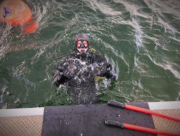 Underwater diver commercial diving salmon arm Shuswap