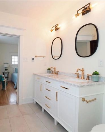 Traditional styling in this remodeled bathroom in the East Ward of Kitchener. Marble counters