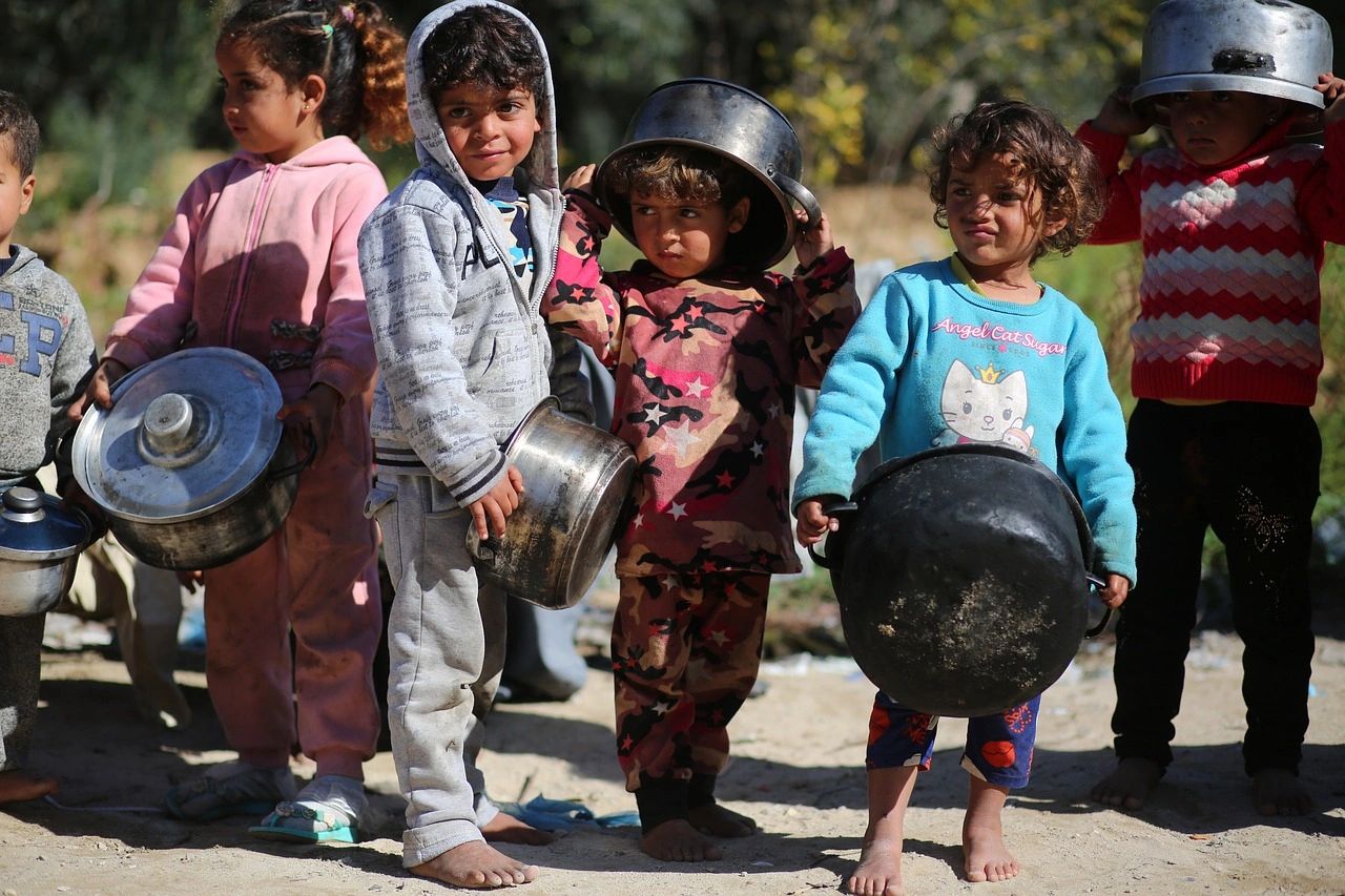 The economics of the war in Gaza : spend on bombs, end human lives