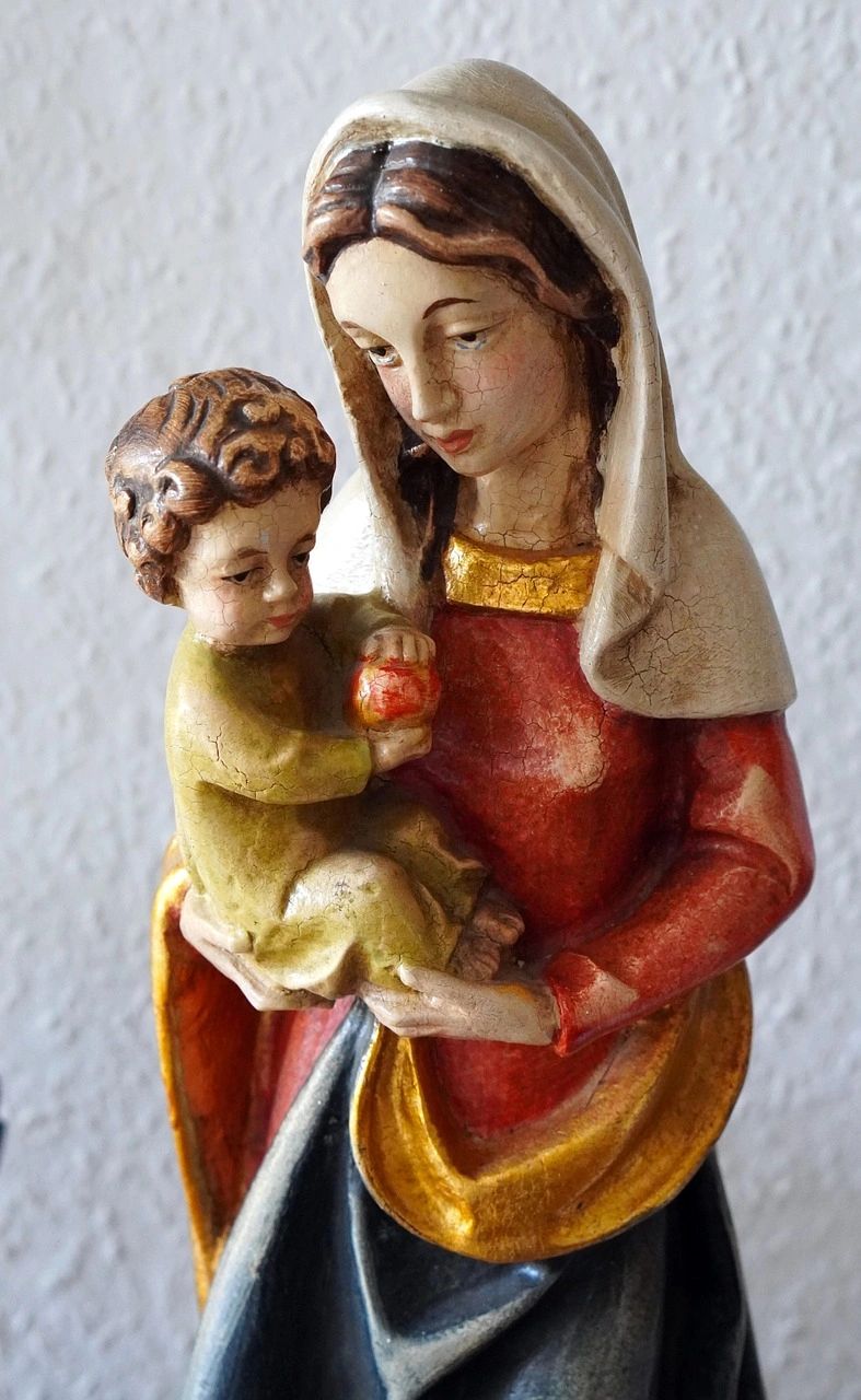 Madonna and Child (Pic: malhiasboeckel, pixabay)