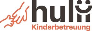 Hulii Kinderbetreuung Logo. Zwei orangefarbene Hände, die zusammengeführt sind.