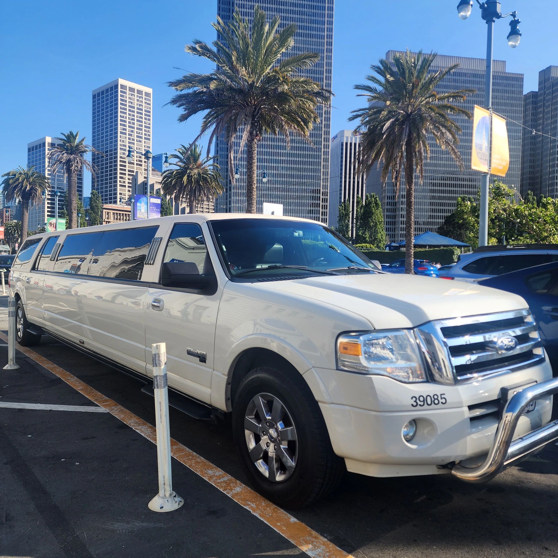 Brentwood limo service
limo in brentwood
airport limo brentwood