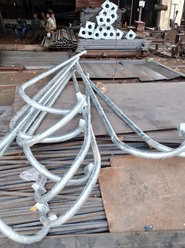 Cantiliver Camere Arm