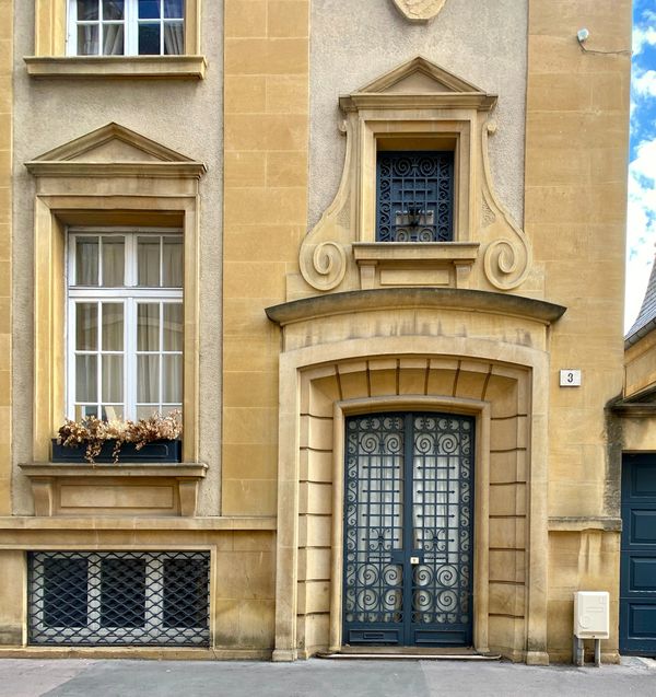 A beautiful luxurious apartment