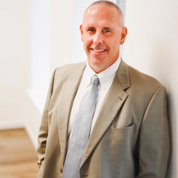 Mark Foster has combines experiences from commercial, residential building and real estate.